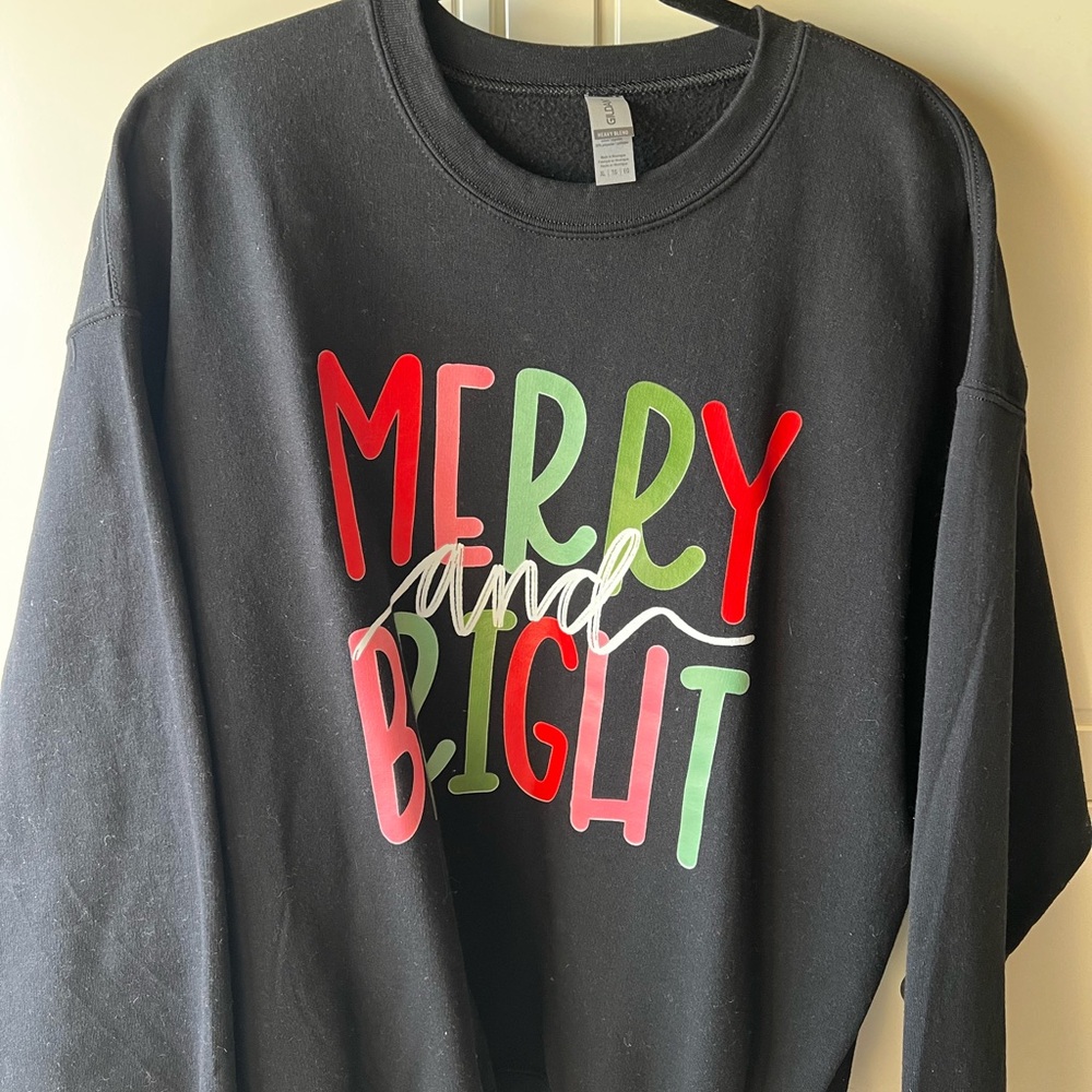 Gildan Black Crewneck Sweatshirt with Multicolor Holiday Print